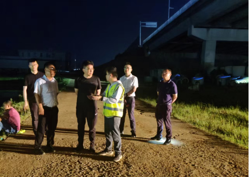 抗洪抢险报导-迎“汛”而上，奔赴前线 -320.png